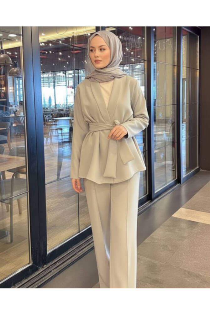 Her Ortama Uygun Şık ve Rahat Takım - 4