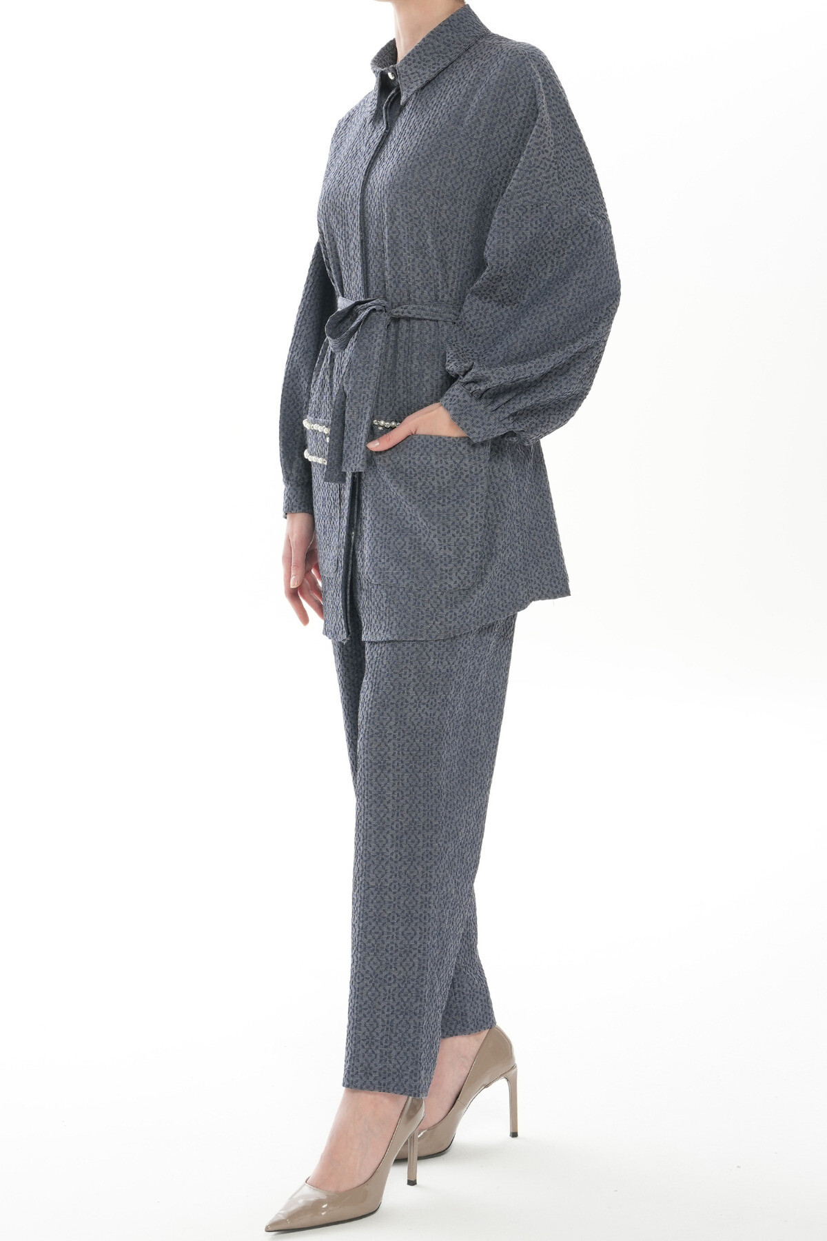 Lüks Detaylı Tesettür Takım – İncili Cep Detaylı, Kuşaklı, Şık ve Rahat - 2