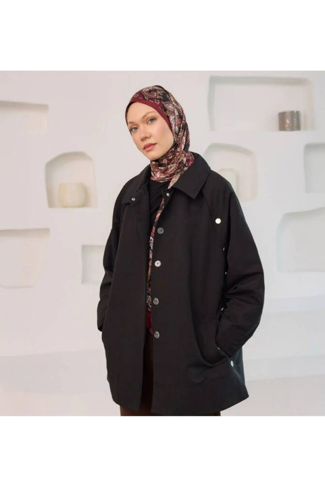 Şık ve Rahat Tesettür Kısa Trençkot - Cepli, Kuşaklı, Düğme Detaylı, Yanları Açılabilir - 6