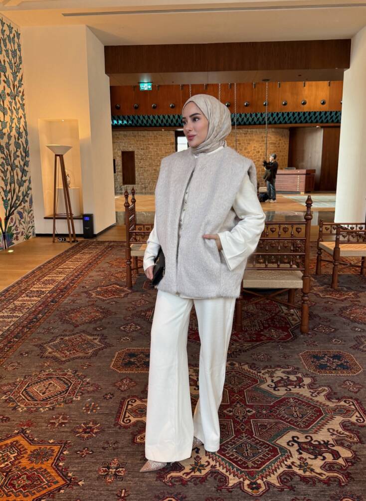 TAY TÜYLÜ KEMERLİ KADIN YELEK - 8