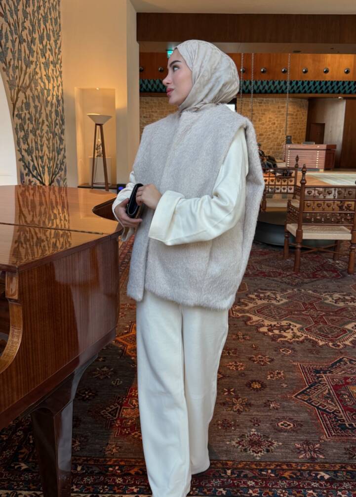 TAY TÜYLÜ KEMERLİ KADIN YELEK - 10