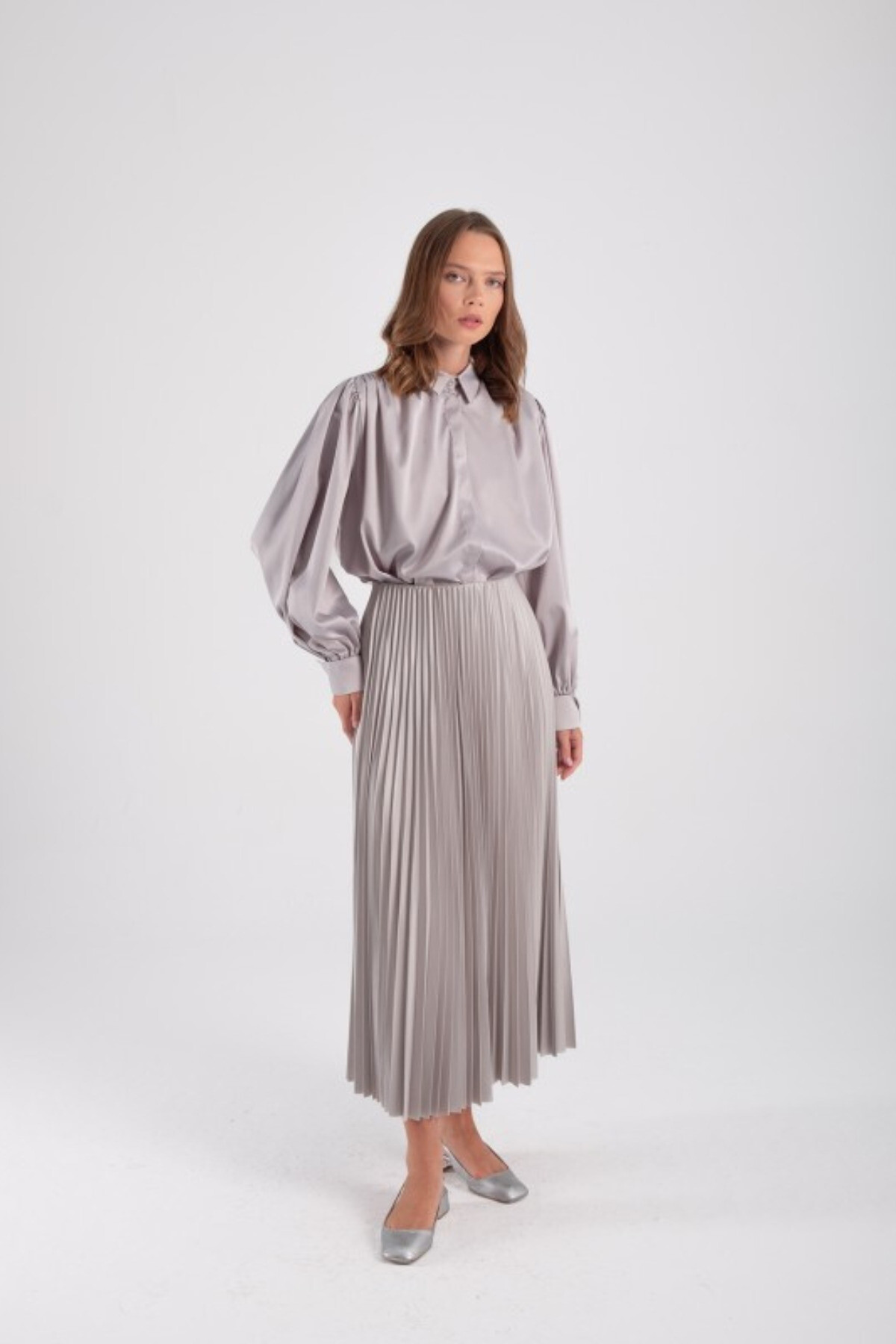 Zarif ve Şık Piliseli Midi Etek – Günlük ve Özel Gün Kombinleri İçin - ALHABB