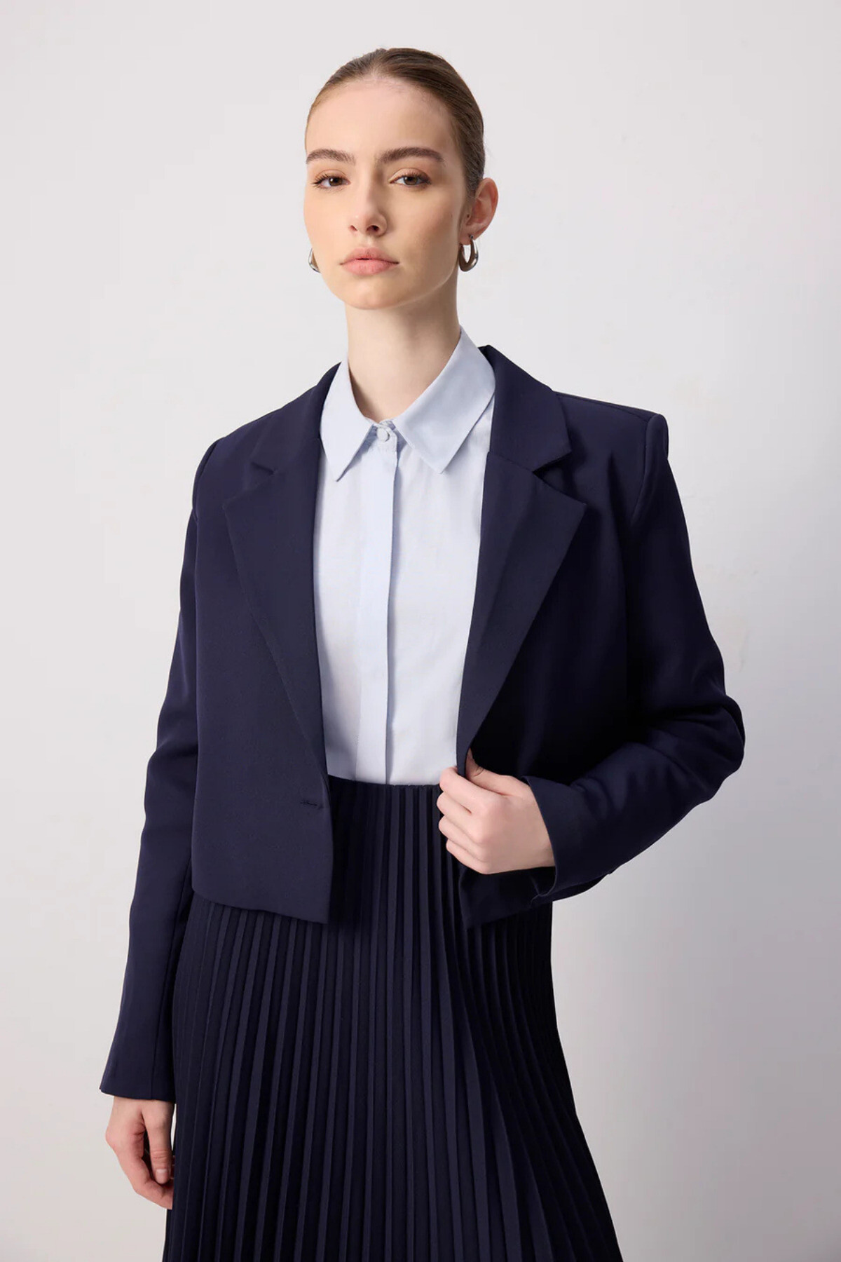 Zarif ve Şık Tesettür Takım - Pliseli Etek & Kısa Ceket Kombini - 8